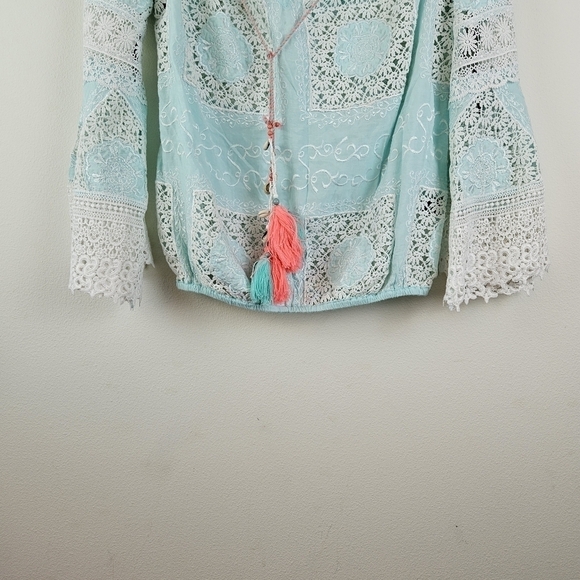 Boston Proper embroidered lace off shoulder bell Sleeves top XS boho Festival - Picture 2 of 6